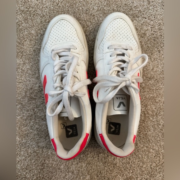 Veja white/pink sneakers sz 8.5 (40) - Picture 3 of 6